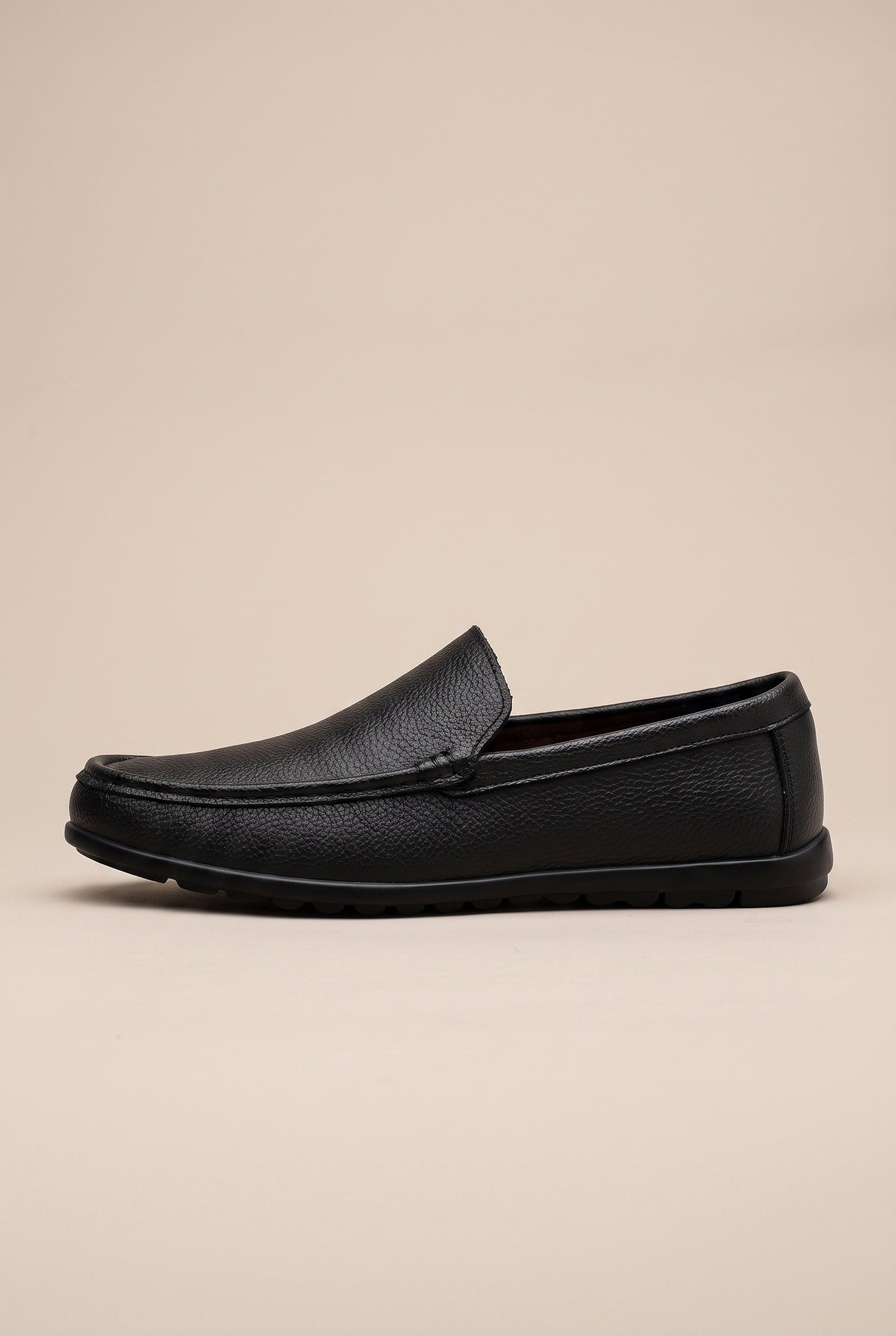 Umbra | Men's Black Leather Slip-On Loafers Cowhide Round Toe Business Casual Shoes