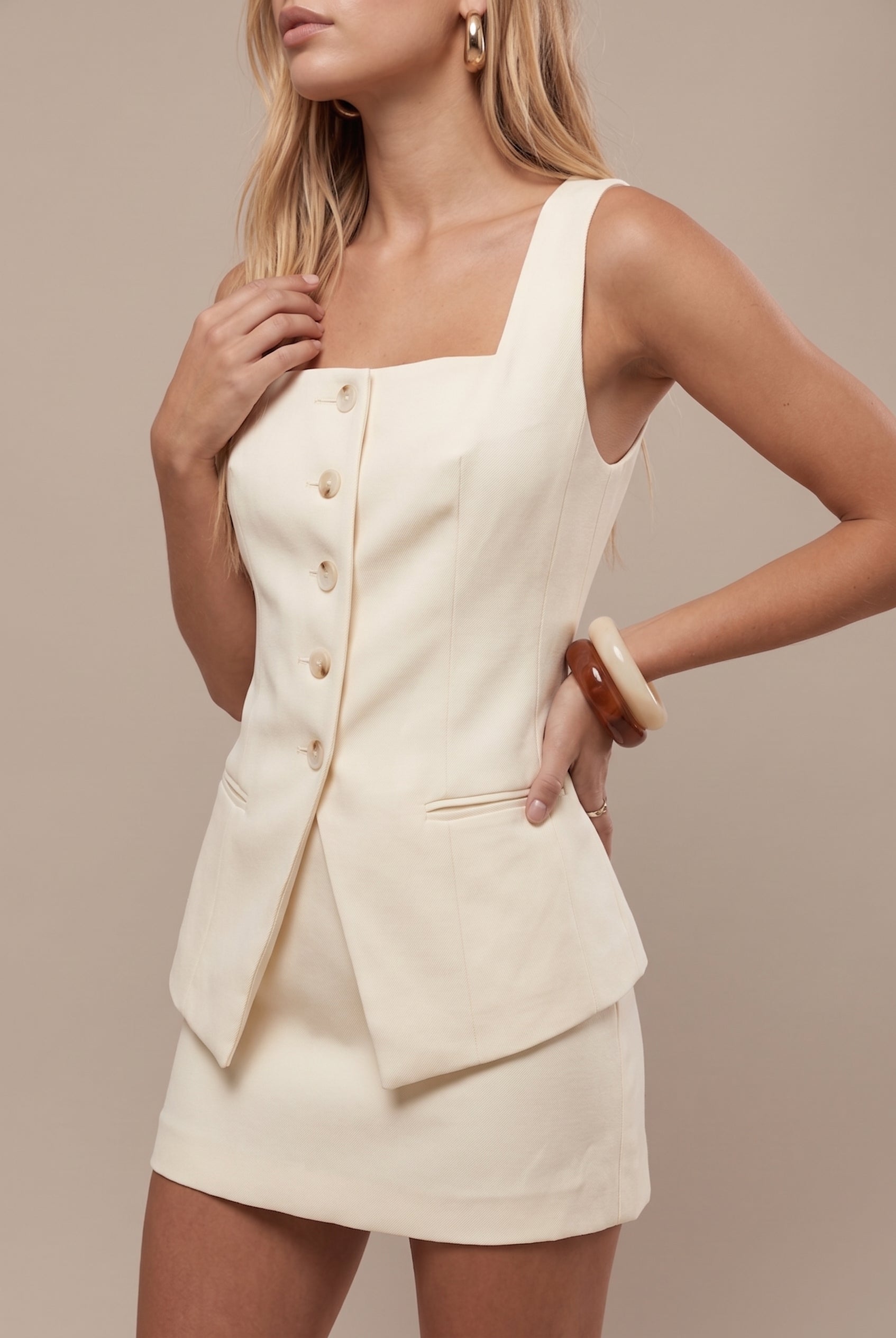 Women's Square Neck Button Vest & Mini Skirt Two-Piece Set – Sleeveless Solid Color Summer Co-Ord