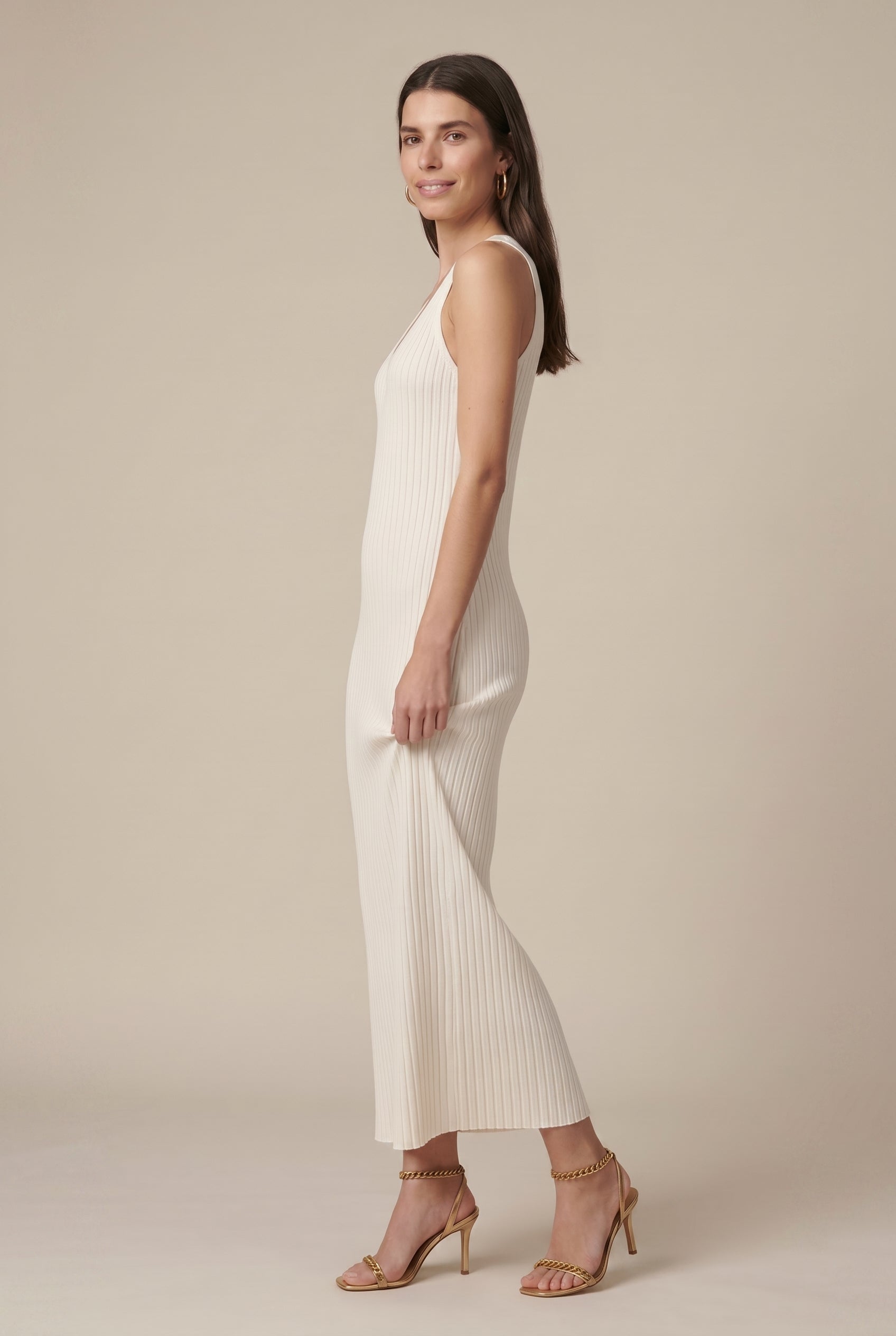 Women's Slim Fit Maxi Cami Dress – V-Neck Sleeveless Knit Bodycon with Mid-Waist Silhouette Luna Body Co