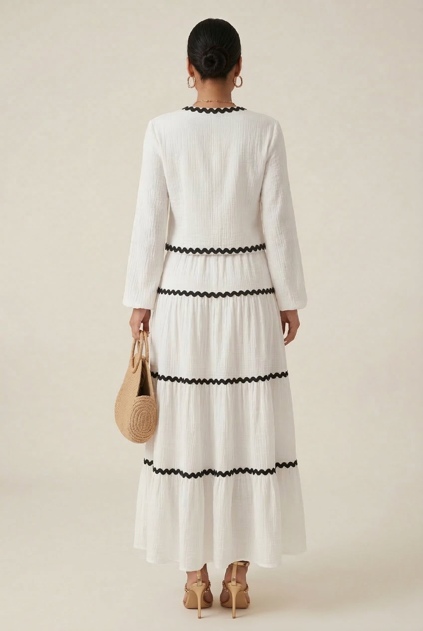 Elegant Flowing Long-Sleeve Dress