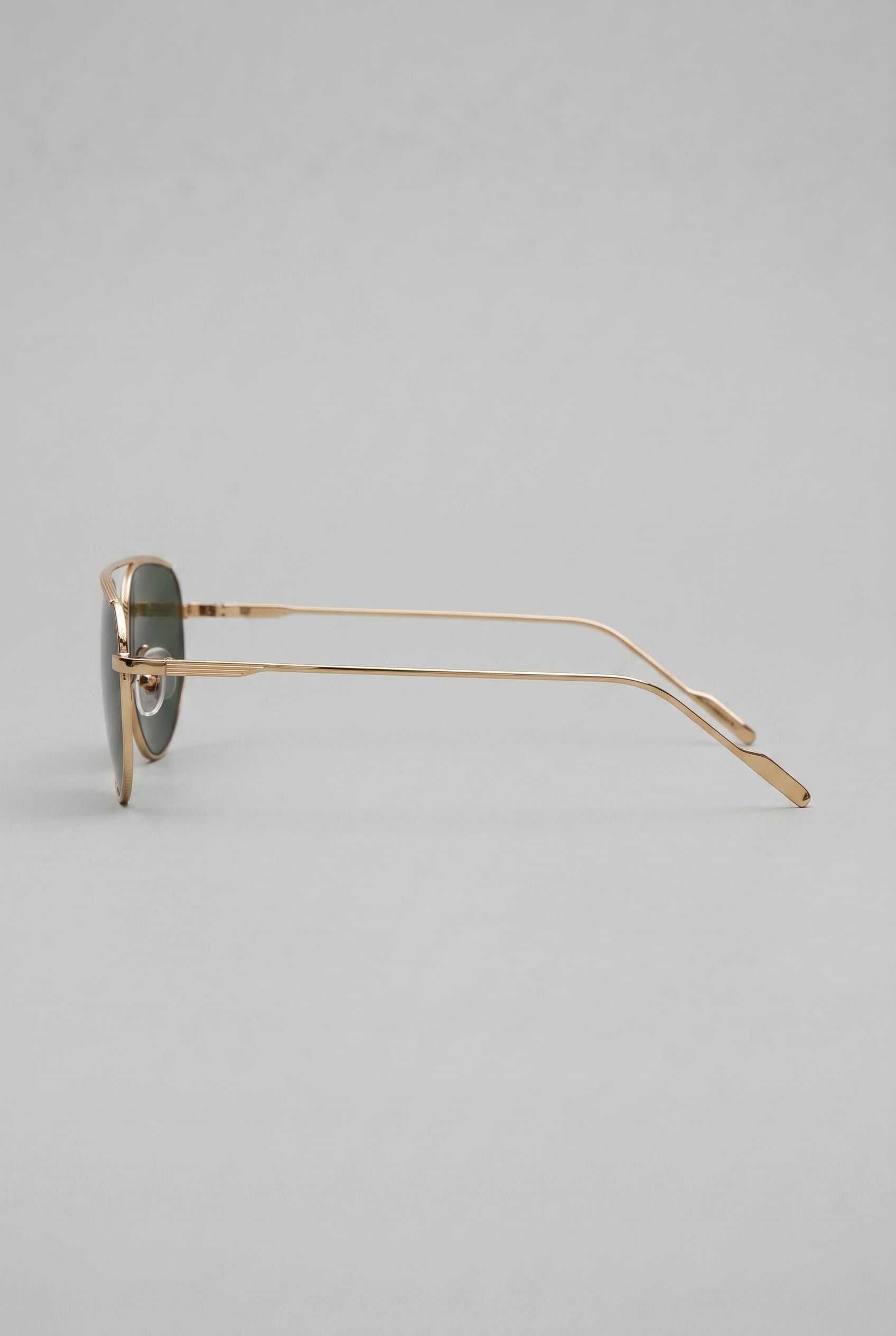 Vesper | Metal Frame Sunglasses Retro Gold UV400 Gradient Lens Full Frame