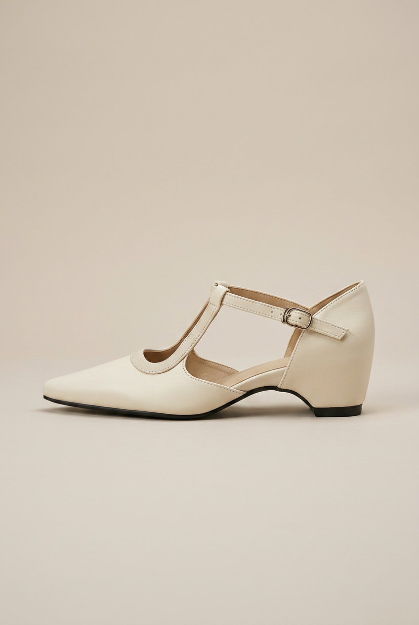 Crescent | Pointed Toe Mary Jane Shoes Women Soft Leather Strap Medium Heel