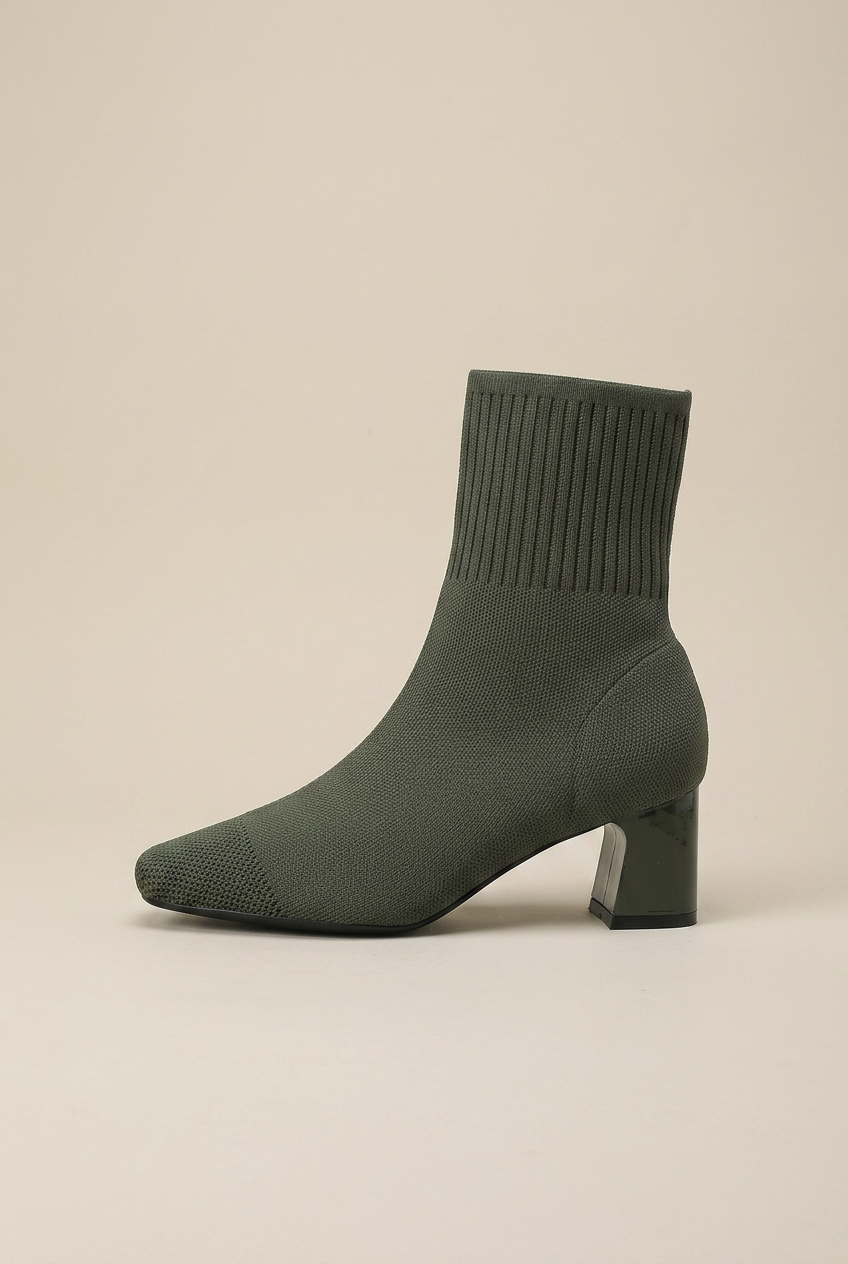 Crescent | Knitted Sock Boots Women Chunky Heel Square Toe Elastic Stretch